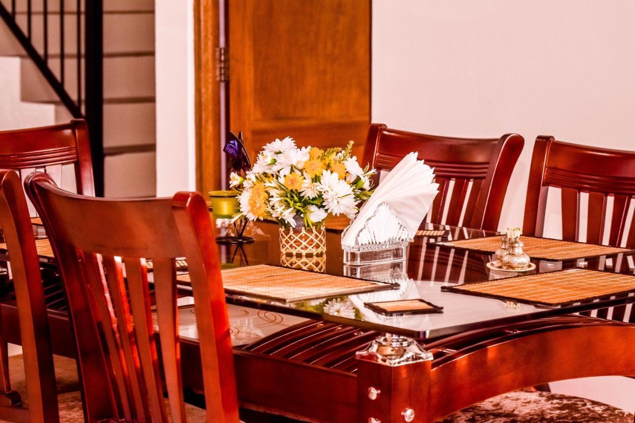 קנדי Saru Holiday Apartment - Up To 6 Guests מראה חיצוני תמונה